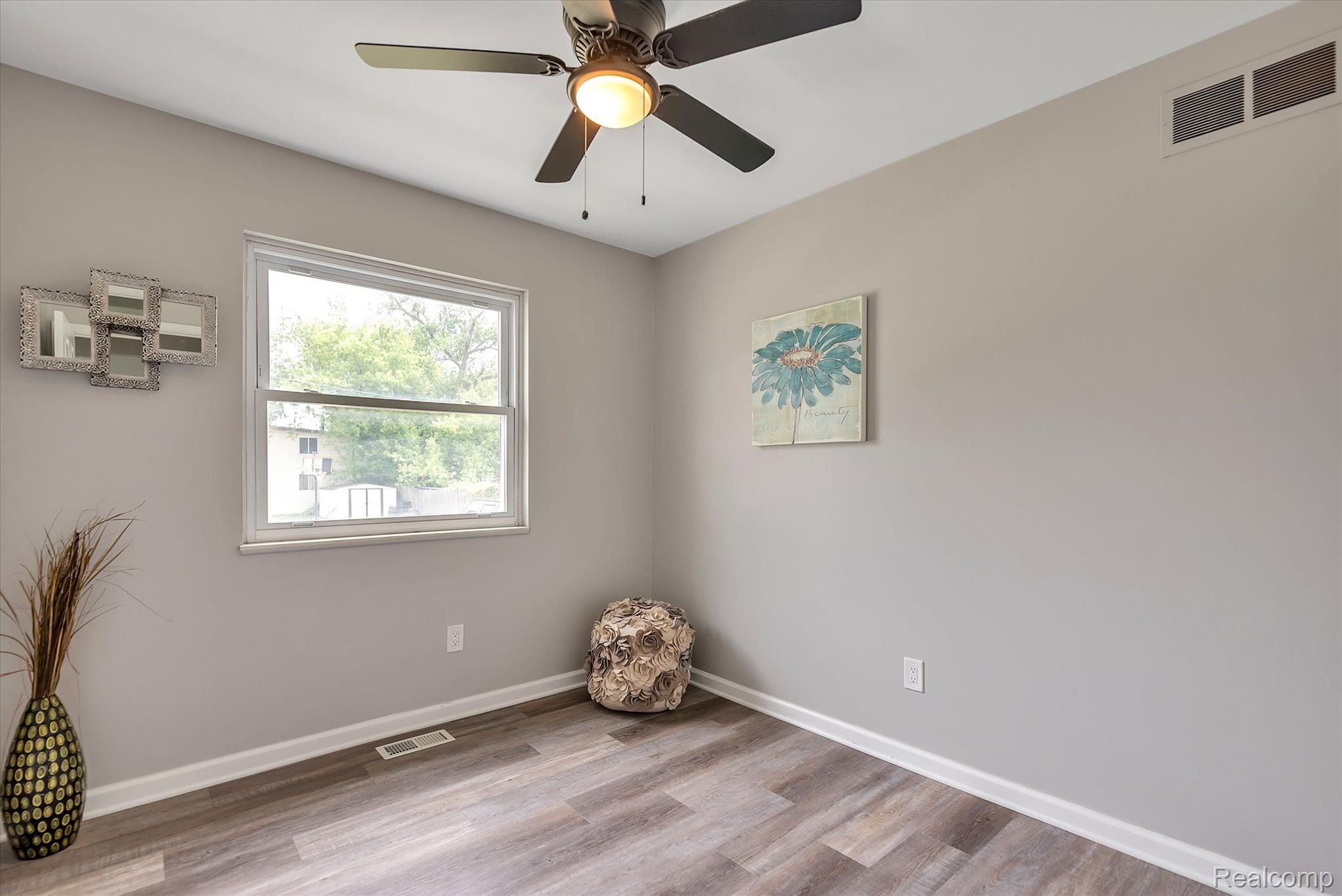 2485 Ruth Drive Fenton, MI 48430 - Photo 30 of 54 Gallery Image 30