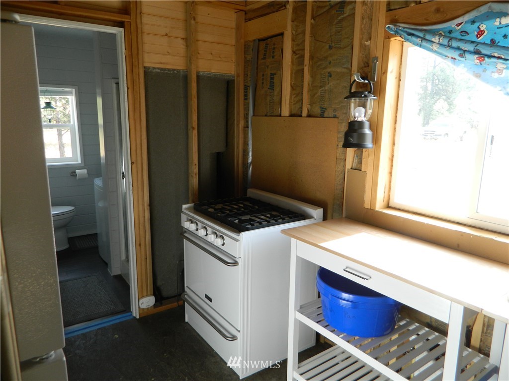 45 Squirrel Road Tonasket, WA 98855 - Photo 8 of 11