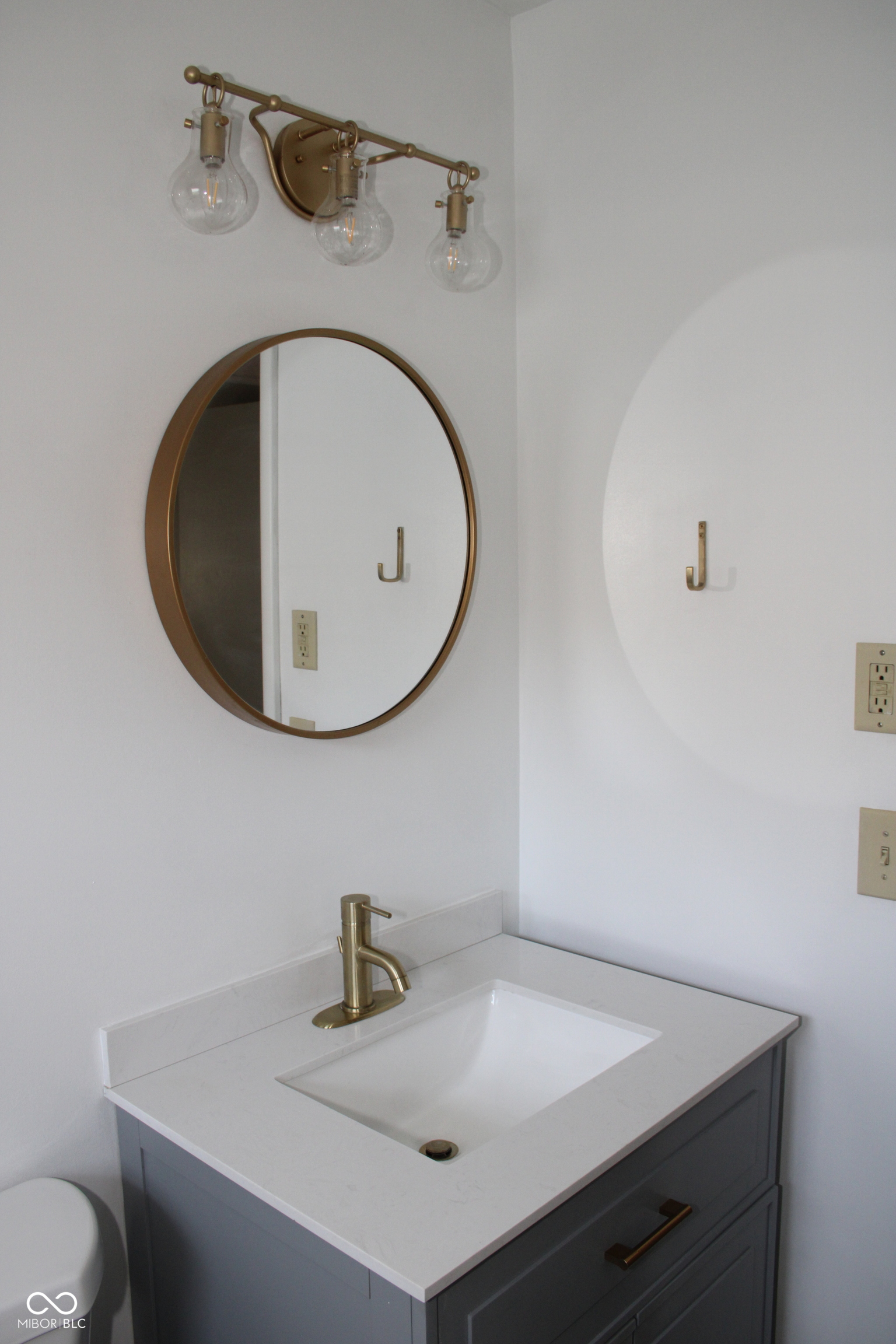 2121 Main Street Beech Grove, IN 46107 - Photo 13 of 14