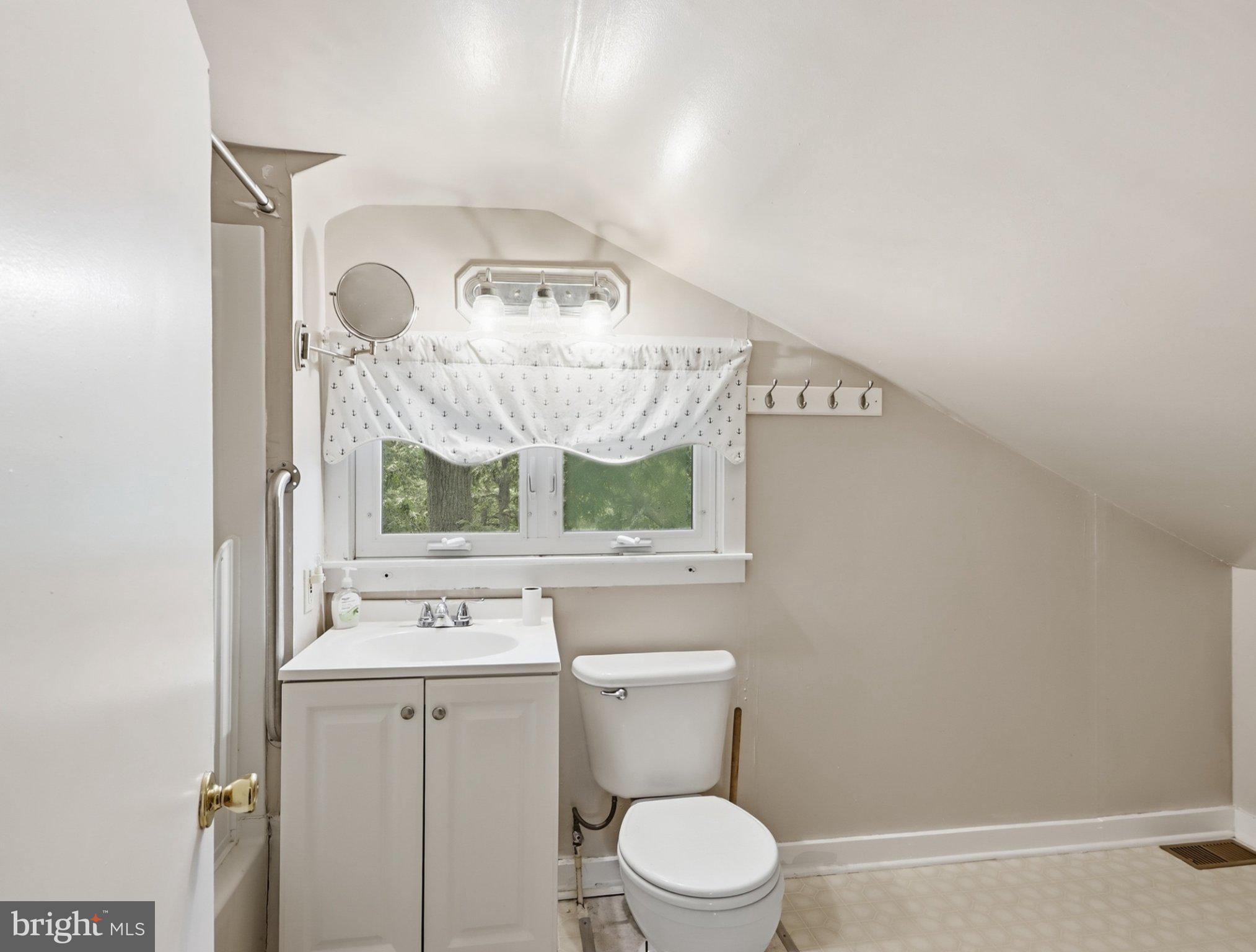 285 Cove Road Pasadena, MD 21122 - Photo 31 of 52 alt view of bathroom on upper floor