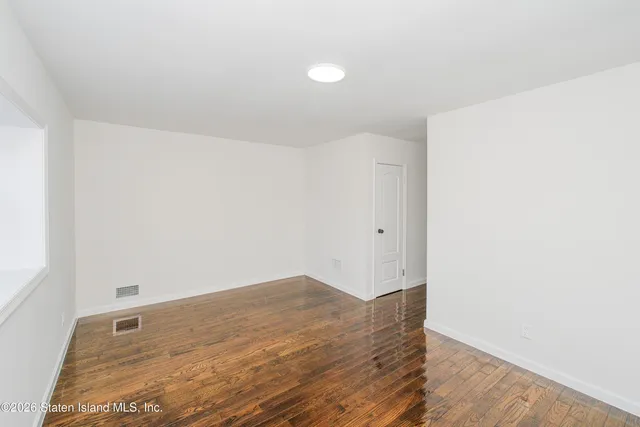 $879,000 | 43 Country Woods Lane | Great Kills