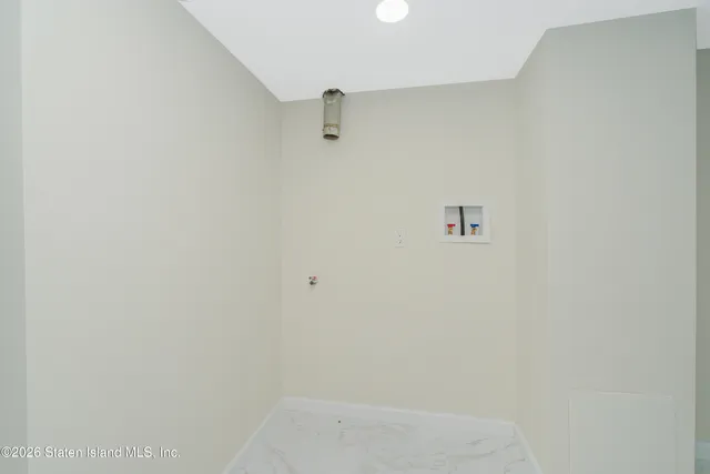 $879,000 | 43 Country Woods Lane | Great Kills