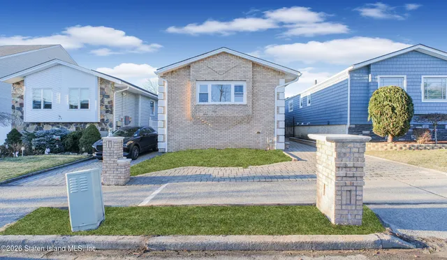 $879,000 | 43 Country Woods Lane | Great Kills