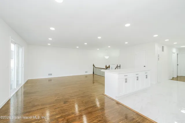 $879,000 | 43 Country Woods Lane | Great Kills