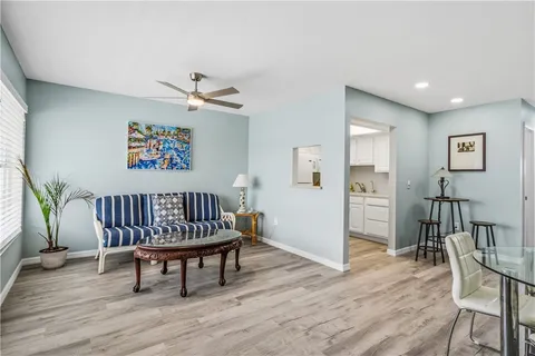 $157,700 | 2800 Indian River Boulevard, Unit 7F, Vero Beach, FL 32960