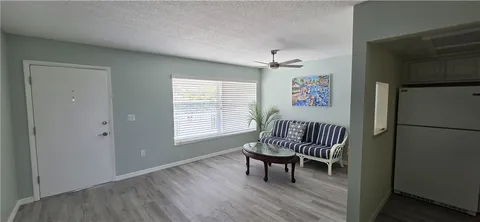 $157,700 | 2800 Indian River Boulevard, Unit 7F, Vero Beach, FL 32960