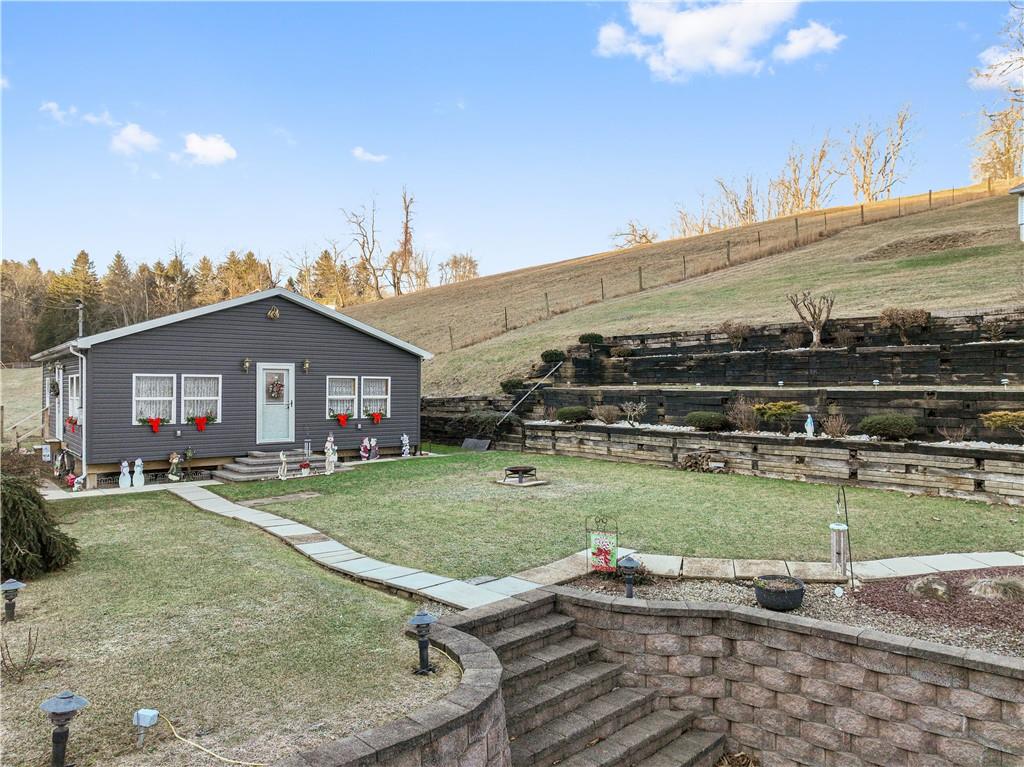 8257 Mentor Road Elizabeth, PA 15037 - Photo 3 of 34 Gallery Image 3