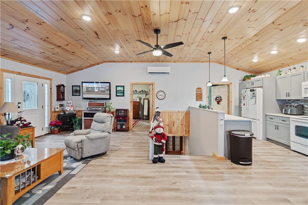 8257 Mentor Road Elizabeth, PA 15037 - Photo 7 of 34 Gallery Image 7