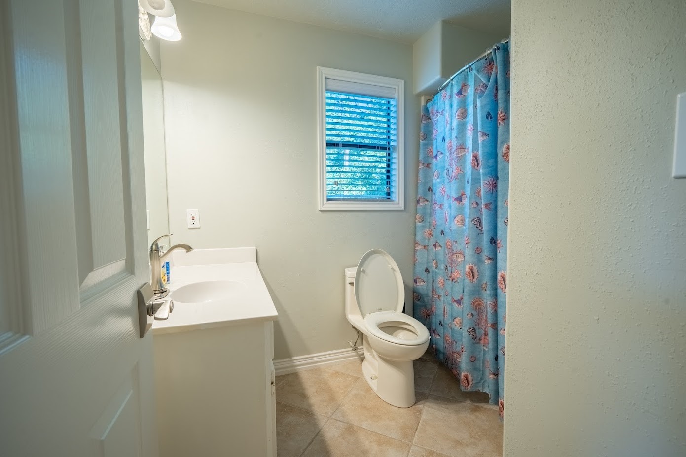 9 Creek Bend Trinity, TX 75862 - Photo 31 of 50 2nd floor Bath