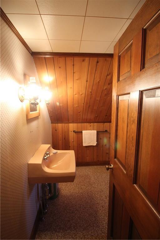 91 Molyneaux Road Camden, ME 04843 - Photo 25 of 29 Second floor bathroom