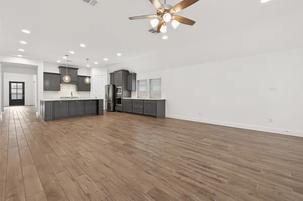 $3,600 | 1132 Beals Crk Street, Conroe, TX 77304