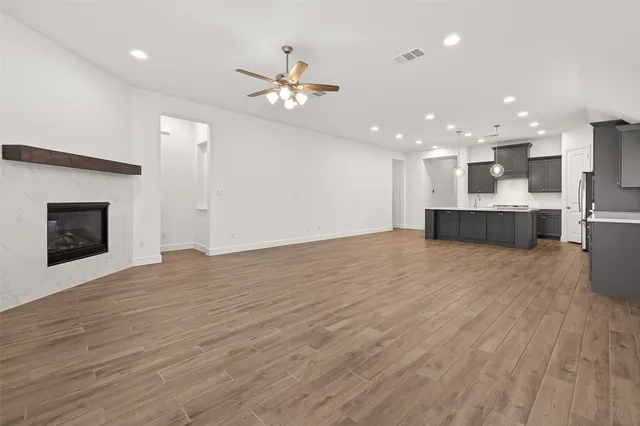 $3,700 | 1132 Beals Crk Street, Conroe, TX 77304