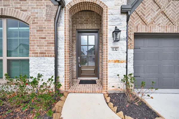 a view of entrance of the house