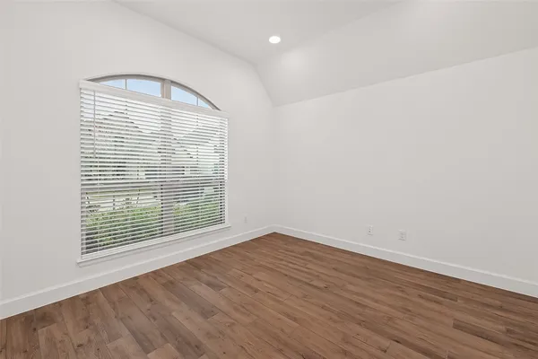 $3,600 | 1132 Beals Crk Street, Conroe, TX 77304