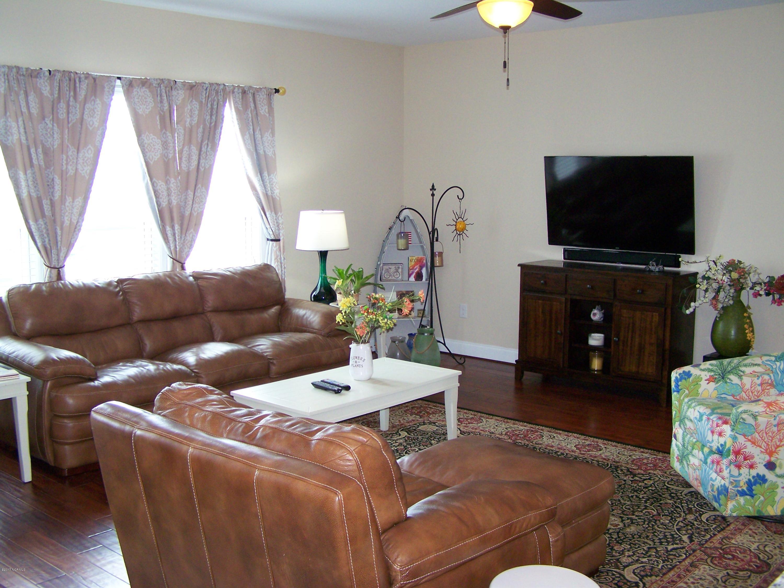5246 Windlass Road Southport, NC 28461 - Photo 15 of 74 100_9776