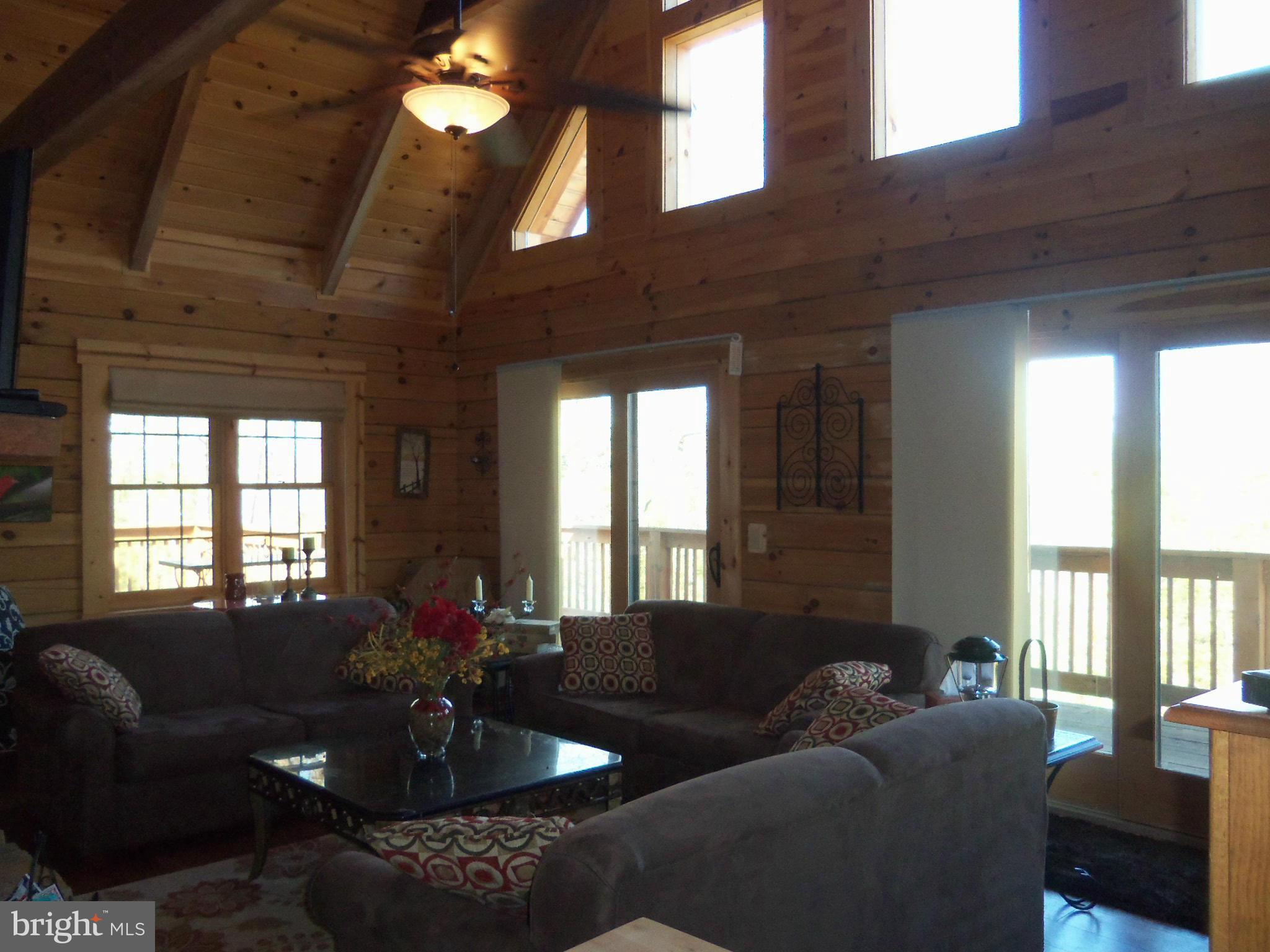 258 Gobbler Road Hedgesville, WV 25427 - Photo 16 of 30 Living Room