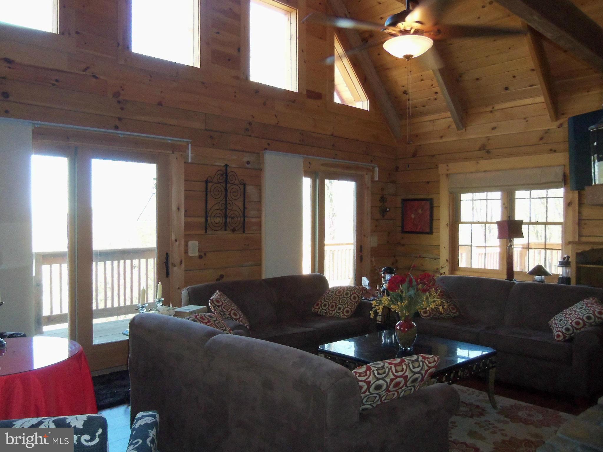 258 Gobbler Road Hedgesville, WV 25427 - Photo 17 of 30 Living Room