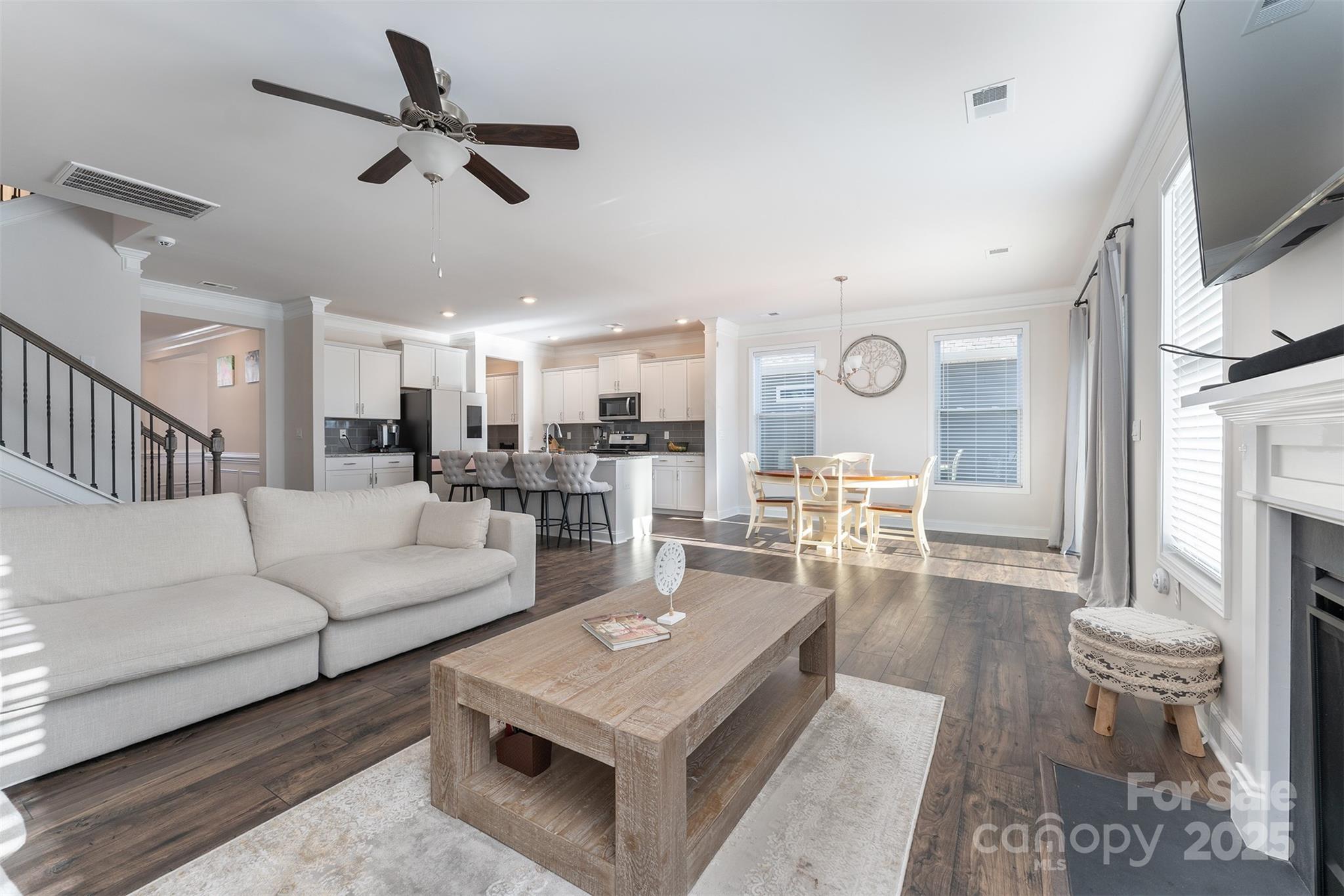 83 Fox Cove Road Hendersonville, NC 28792 - Photo 8 of 46 Gallery Image 8