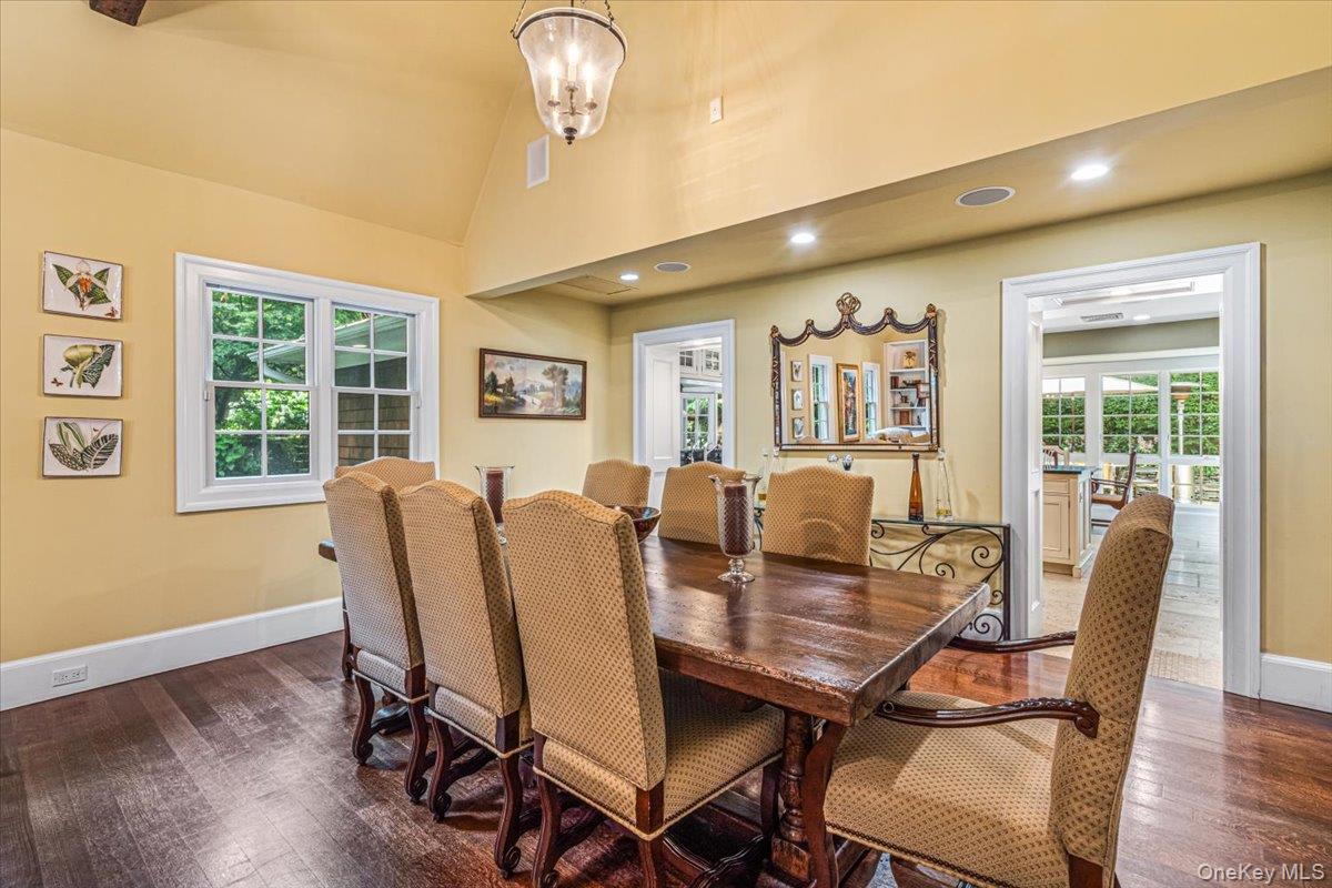 39 Cherry Lane Syosset, NY 11791 - Photo 11 of 43