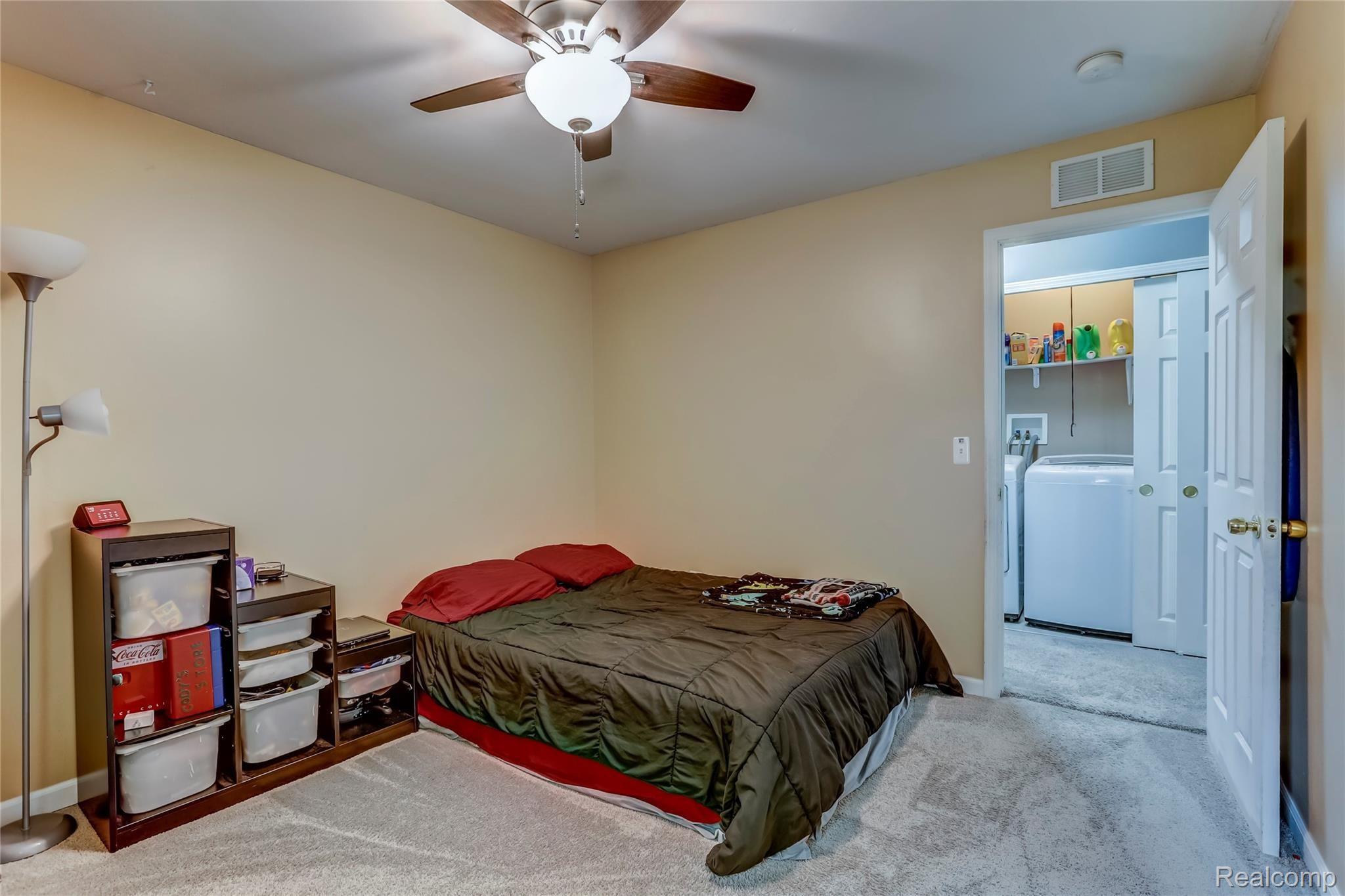 50765 Cedargrove Road Utica, MI 48317 - Photo 12 of 22 50765 Cedargrove Road, Shelby Charter Township, MI-14-FULL.jpg