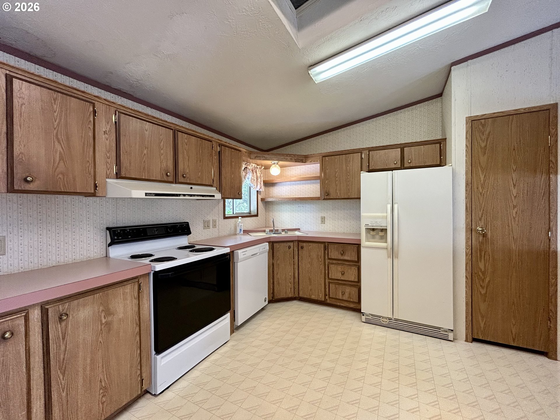 1810 Carter Road Hood River, OR 97031 - Photo 19 of 24