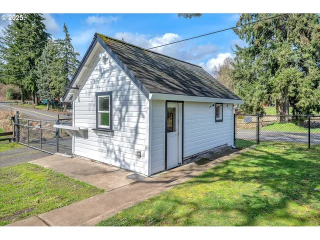 $749,997 | 34418 Berg Road, Warren, OR 97053