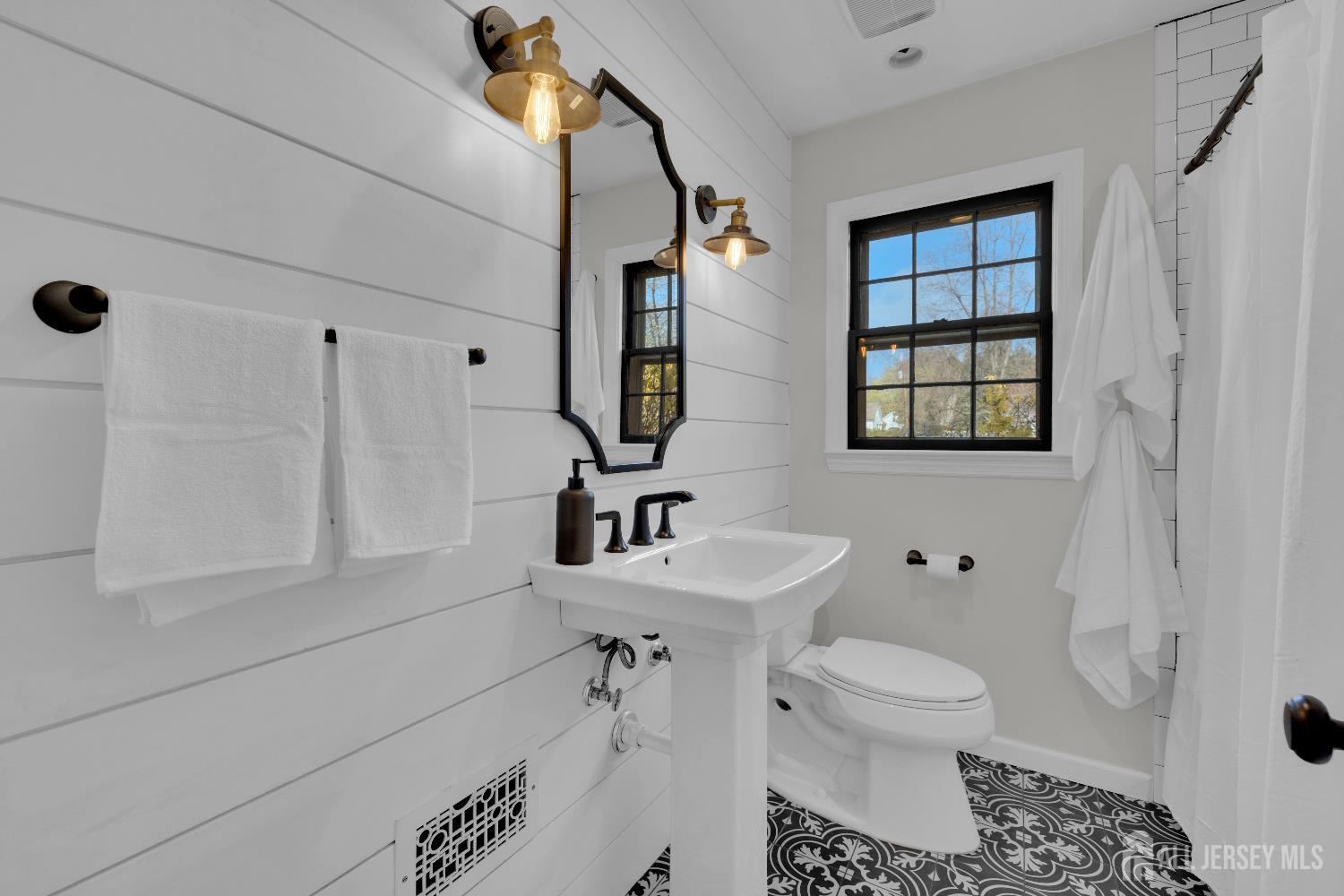 369 Union Avenue Middlesex, NJ 08846 - Photo 19 of 40