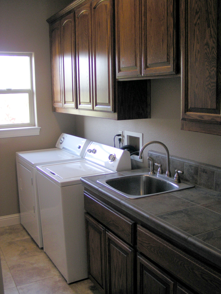 9581 Logan Road Palo Cedro, CA 96073 - Photo 9 of 21 Laundry and Utility Sink