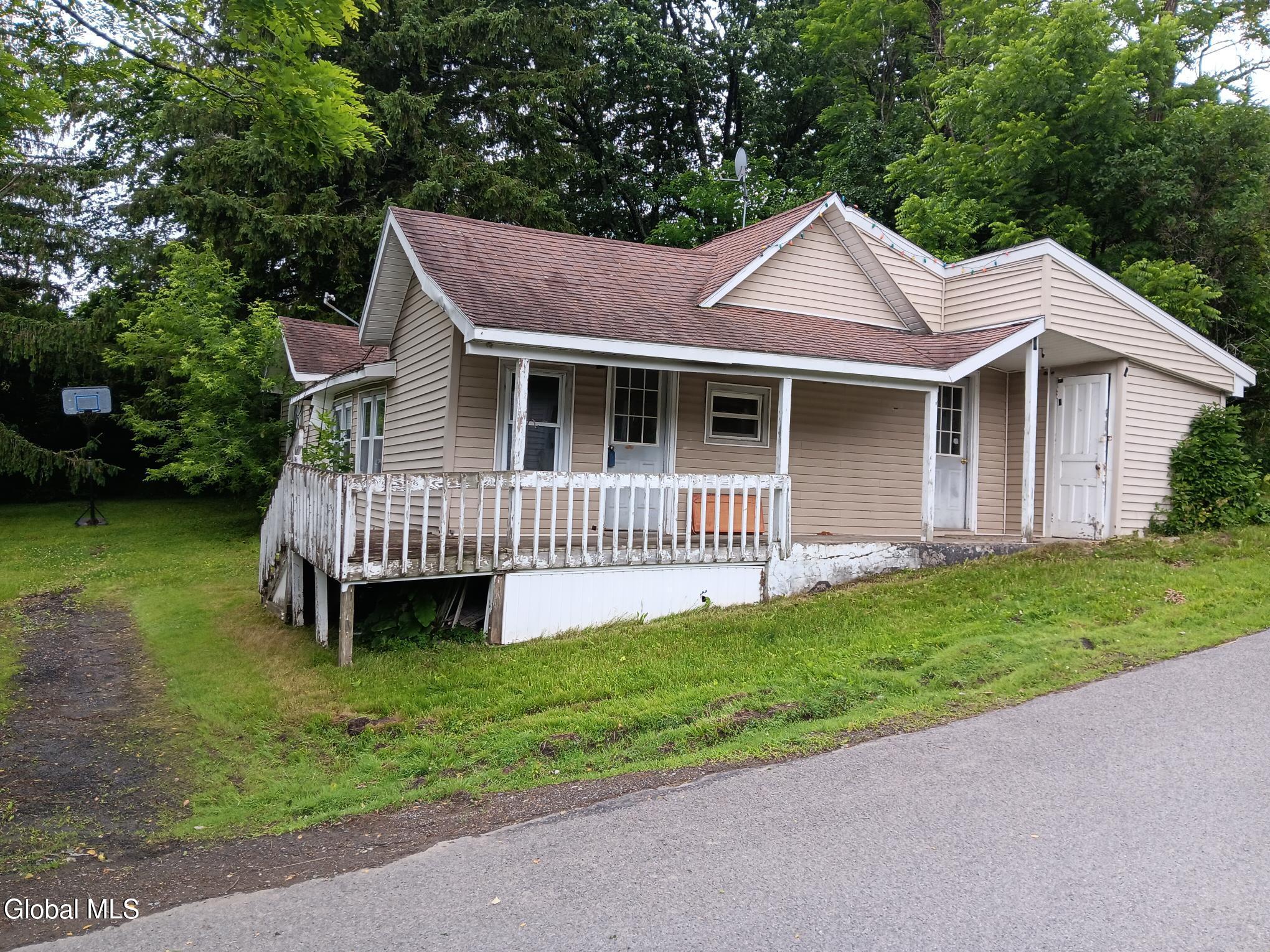 352 Hillside Road Duanesburg, NY 12137 - Photo 6 of 15 20260623_112032
