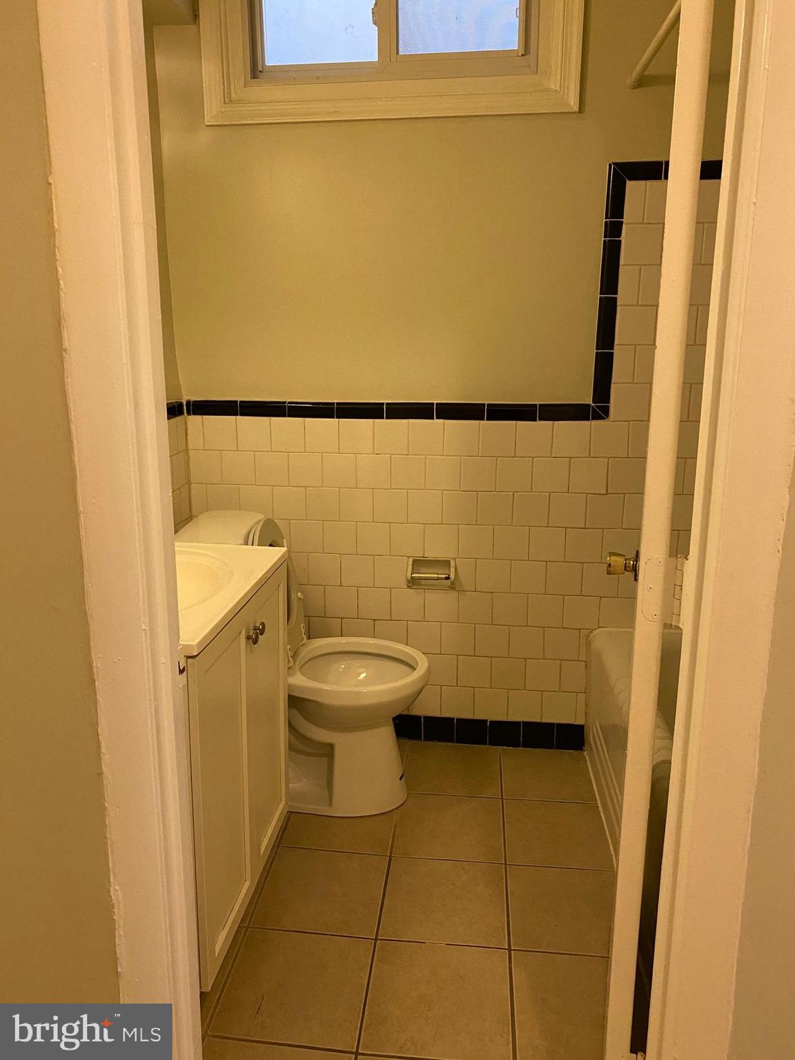 1235 Holbrook Terrace Northeast Washington, DC 20002 - Photo 5 of 14