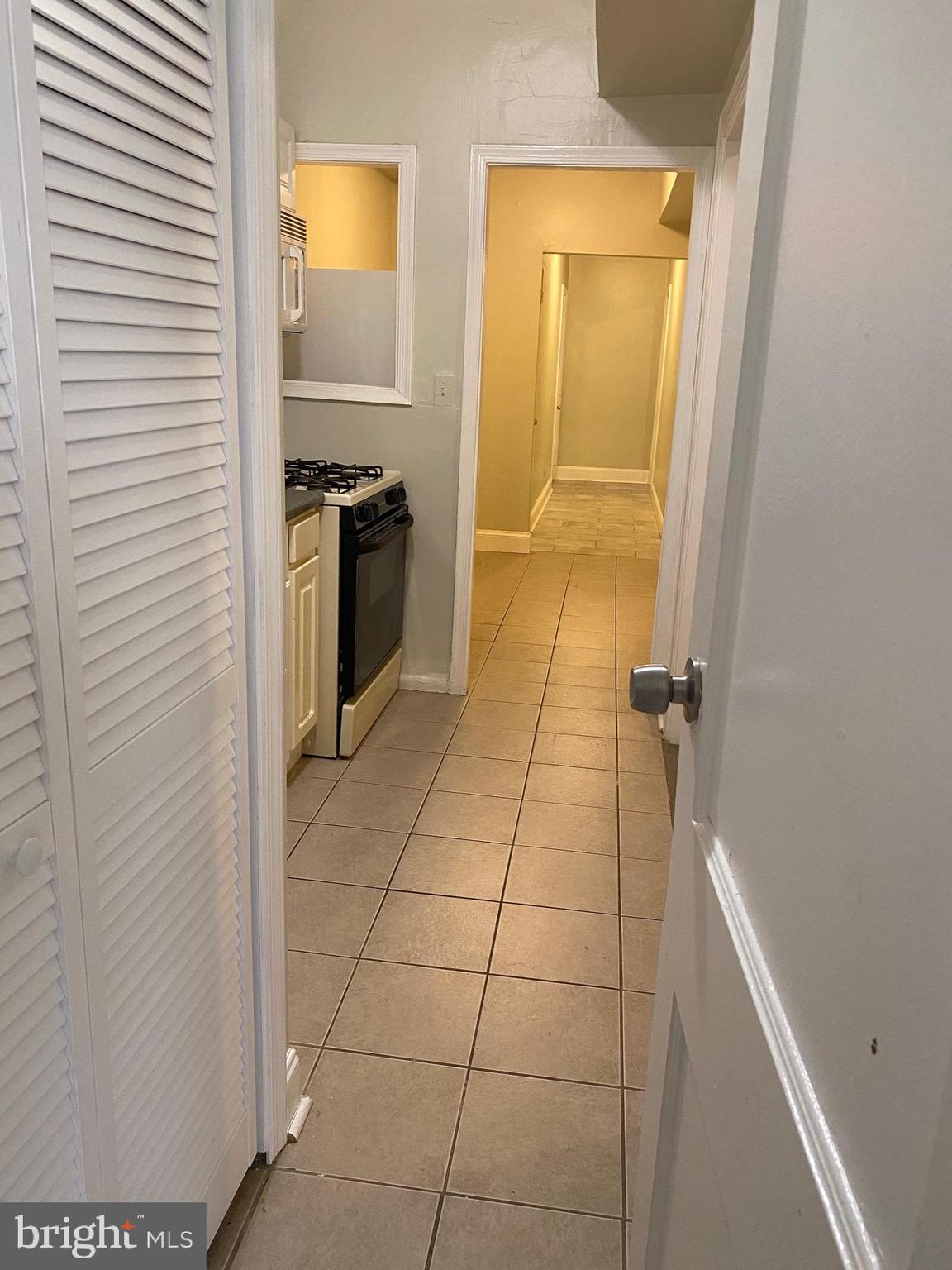 1235 Holbrook Terrace Northeast Washington, DC 20002 - Photo 7 of 14