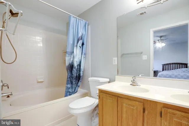 $2,900 | 6808 Compton Valley Place, Centreville, VA 20121