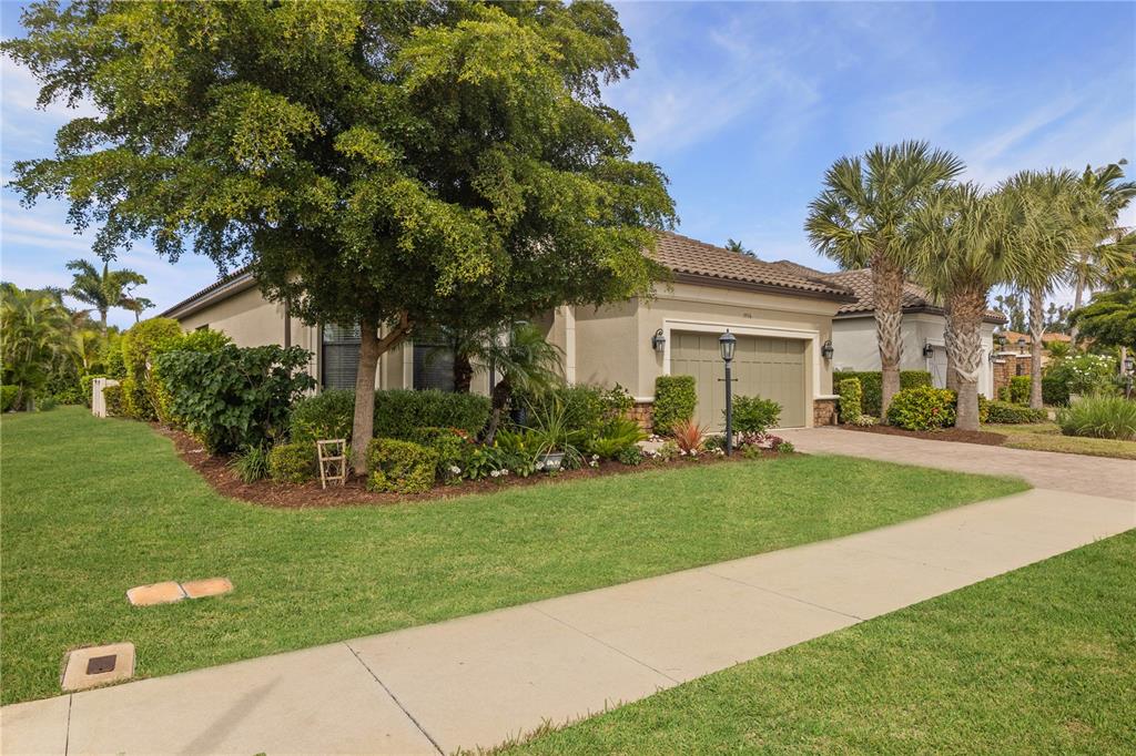 3936 Waypoint Avenue Osprey, FL 34229 - Photo 2 of 76