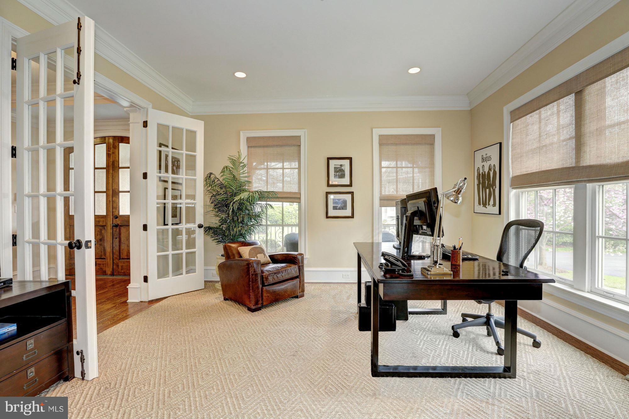 7105 Denton Road Bethesda, MD 20814 - Photo 12 of 30 Main Level - Living Room or Home Office
