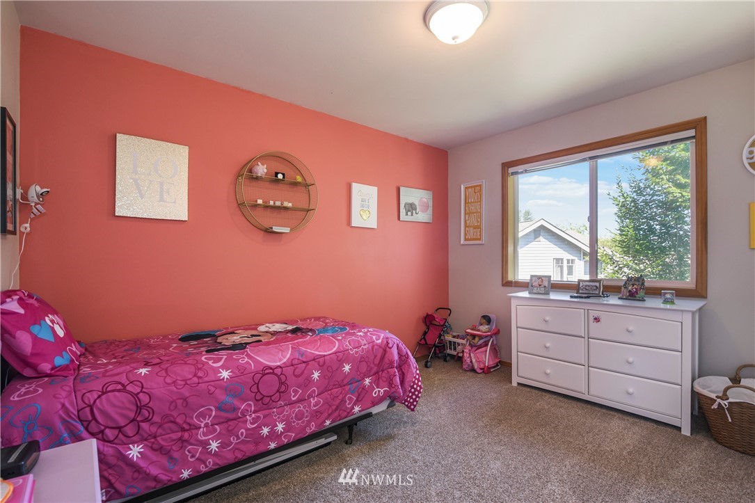 1833 243rd Street Southwest Bothell, WA 98021 - Photo 15 of 19