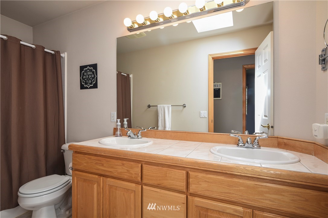 1833 243rd Street Southwest Bothell, WA 98021 - Photo 16 of 19