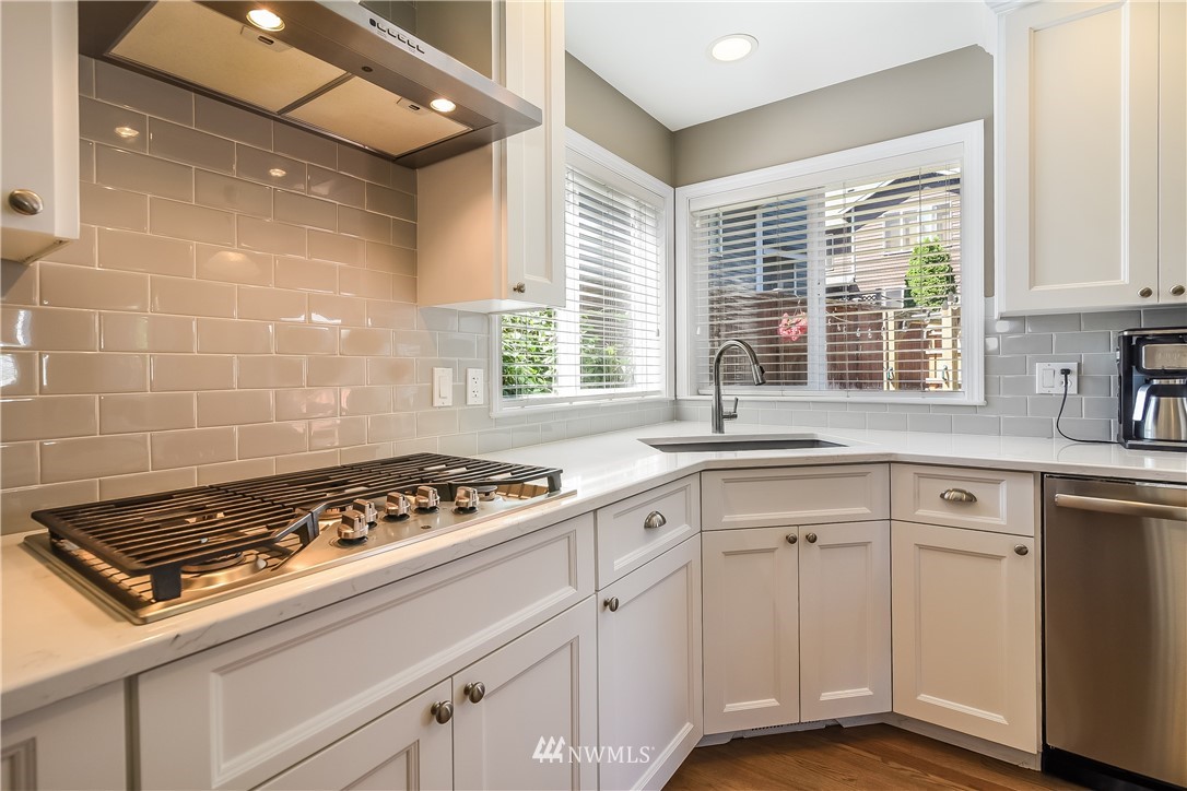 1833 243rd Street Southwest Bothell, WA 98021 - Photo 5 of 19
