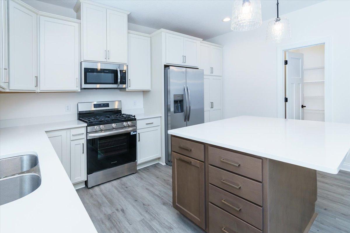 7805 Ava Trail Inver Grove Heights, MN 55077 - Photo 11 of 38