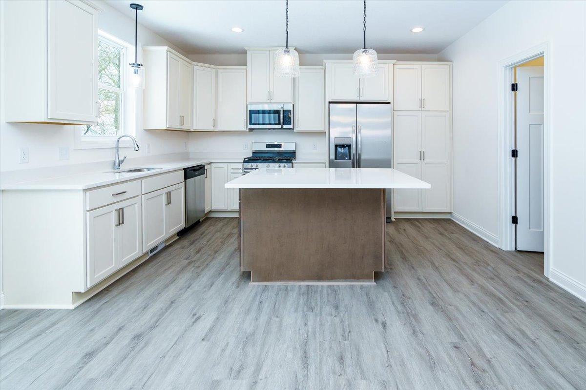 7805 Ava Trail Inver Grove Heights, MN 55077 - Photo 7 of 38