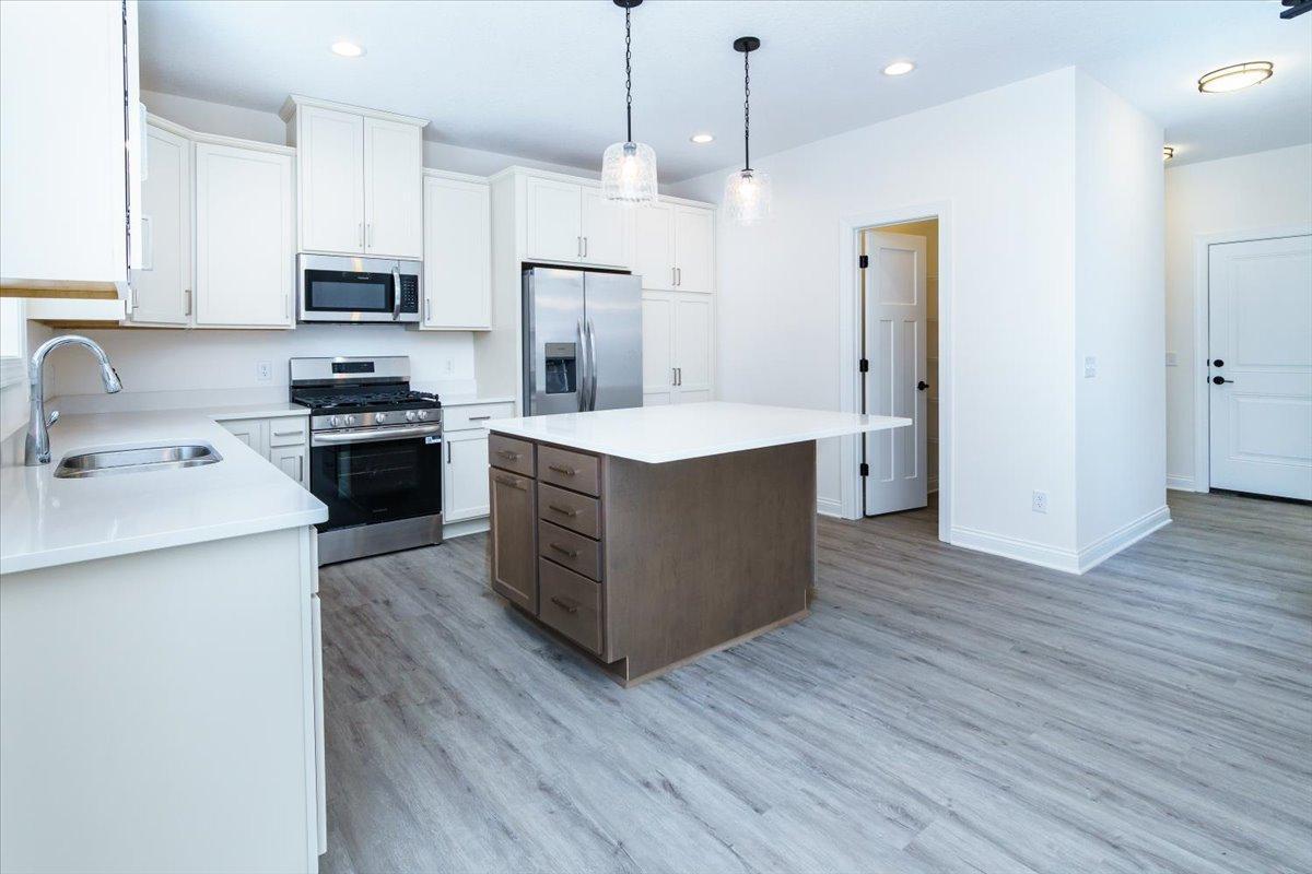 7805 Ava Trail Inver Grove Heights, MN 55077 - Photo 9 of 38