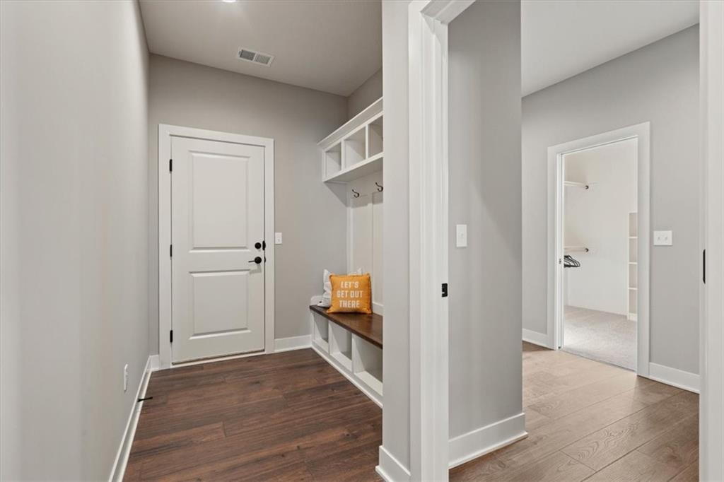 11546 South Olathe Vw Road Olathe, KS 66061 - Photo 17 of 33