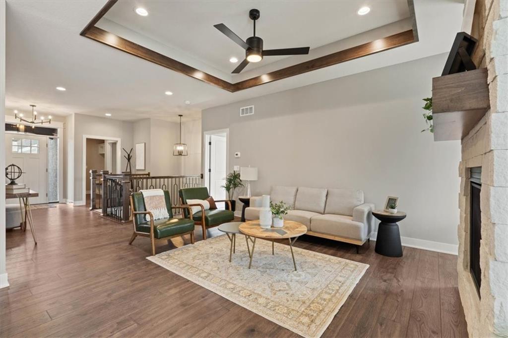 11546 South Olathe Vw Road Olathe, KS 66061 - Photo 26 of 33