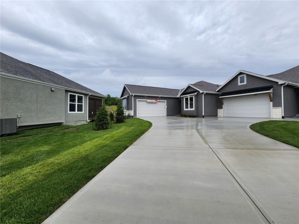 11546 South Olathe Vw Road Olathe, KS 66061 - Photo 29 of 33