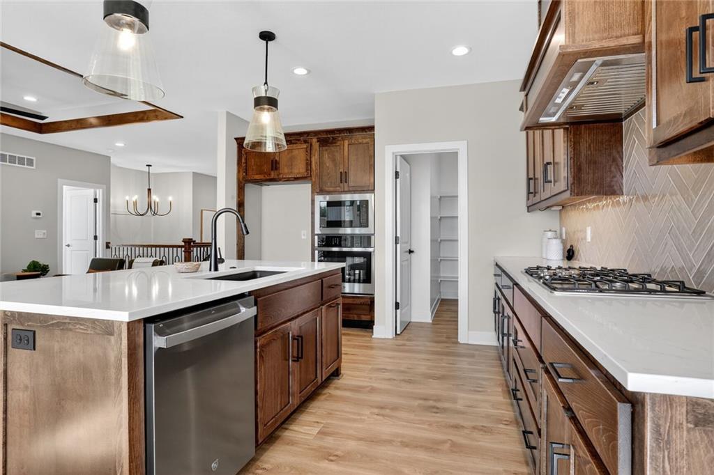 11546 South Olathe Vw Road Olathe, KS 66061 - Photo 30 of 52