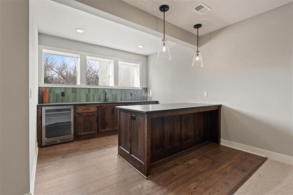11546 South Olathe Vw Road Olathe, KS 66061 - Photo 5 of 33