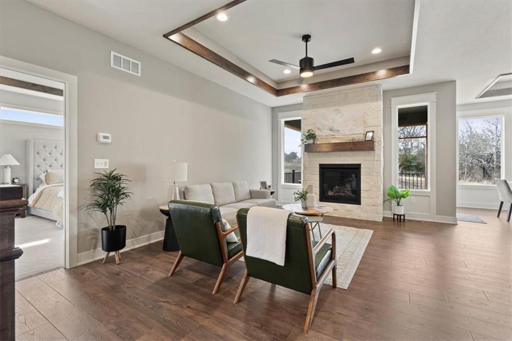 11546 South Olathe Vw Road Olathe, KS 66061 - Photo 7 of 33