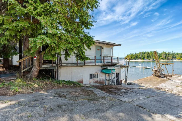 a view of ocean view