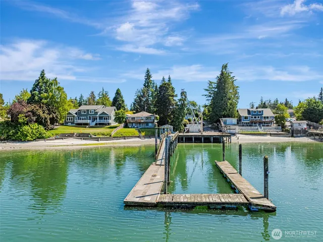 $1,125,000 | 1954 Northeast Grandview Boulevard, Keyport, WA 98345