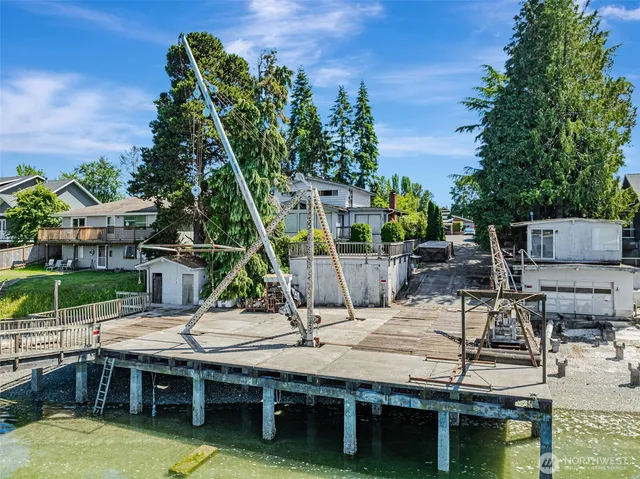 $1,125,000 | 1954 Northeast Grandview Boulevard, Keyport, WA 98345