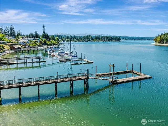 $1,125,000 | 1954 Northeast Grandview Boulevard, Keyport, WA 98345